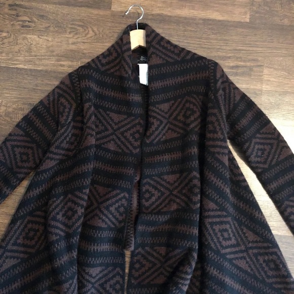 Forever 21 cardigan - Picture 2 of 5